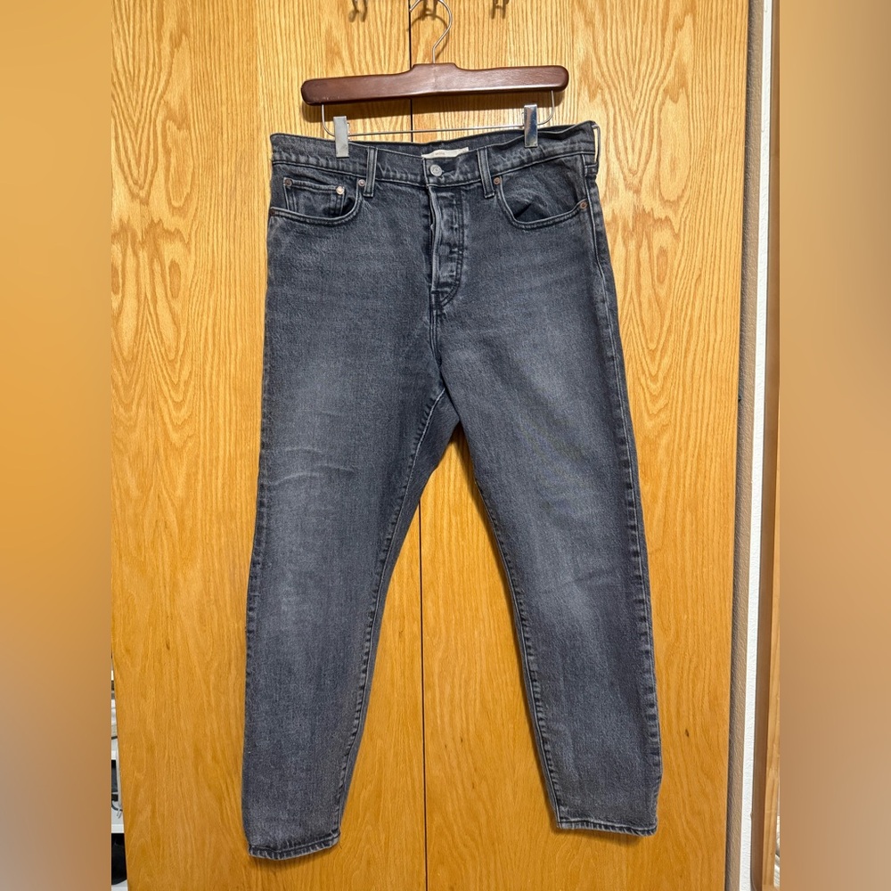 Levi’s women’s wedgie straight leg jean